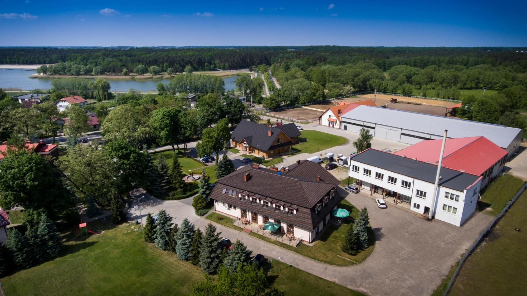 Hotel I Restauracja Borowianka Ostrów Wielkopolski 外观 照片