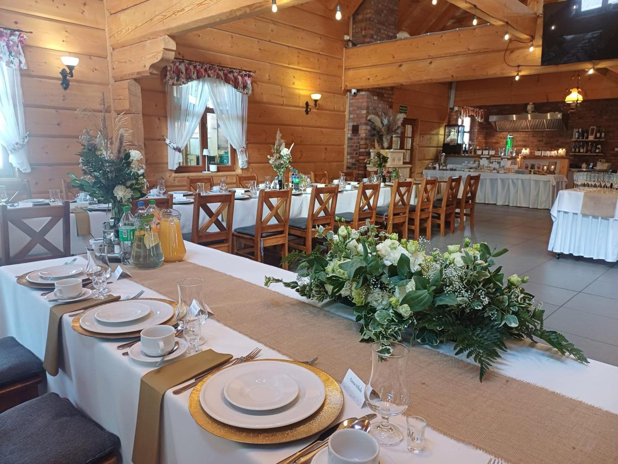Hotel I Restauracja Borowianka Ostrów Wielkopolski 外观 照片