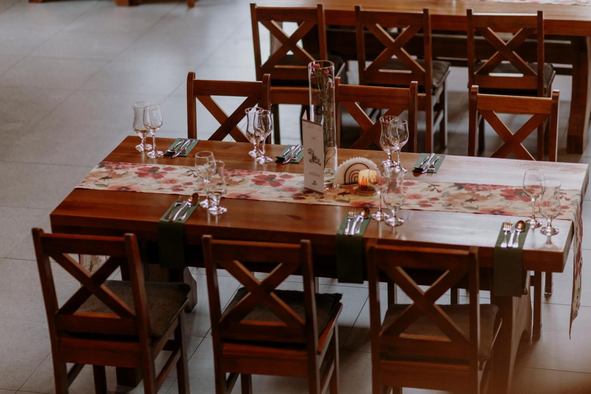 Hotel I Restauracja Borowianka Ostrów Wielkopolski 外观 照片