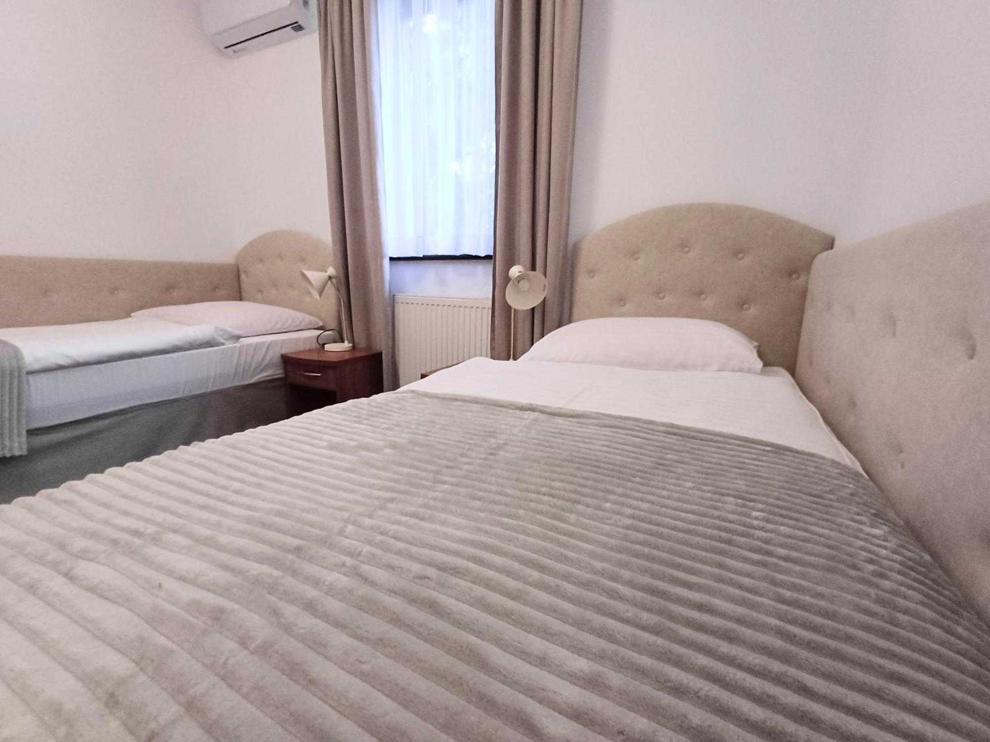 Hotel I Restauracja Borowianka Ostrów Wielkopolski 外观 照片