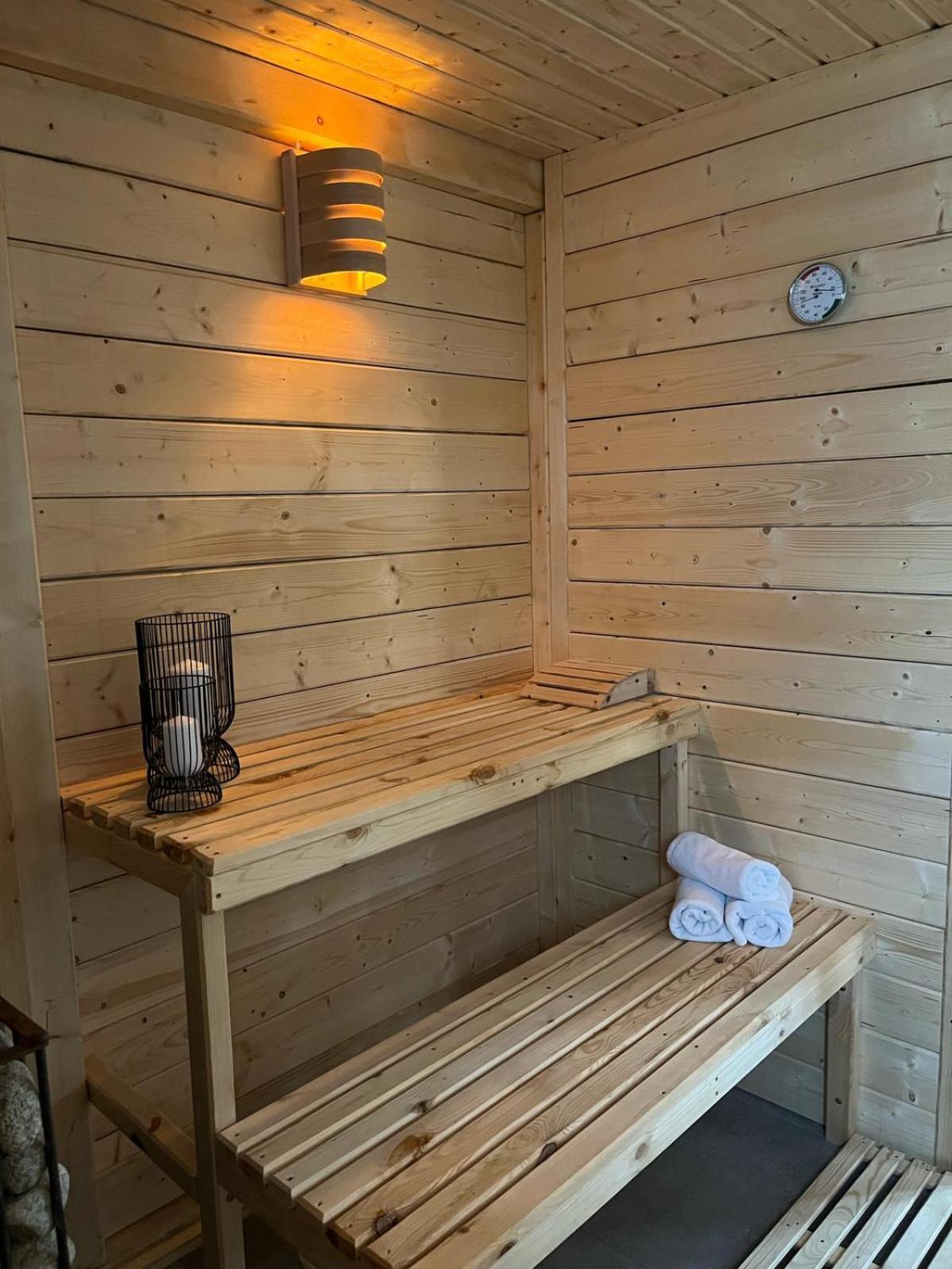 Hotel I Restauracja Borowianka Ostrów Wielkopolski 外观 照片