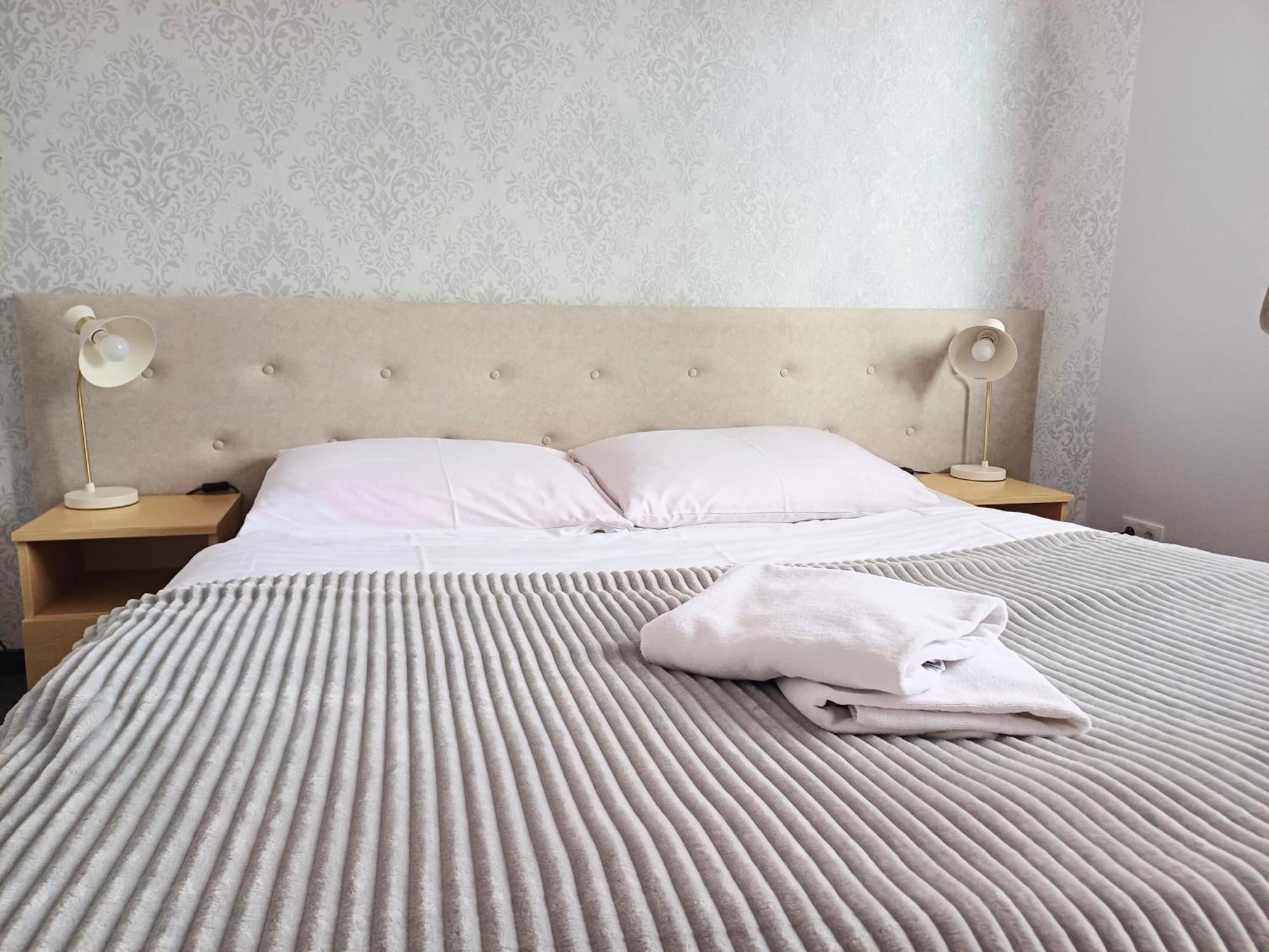 Hotel I Restauracja Borowianka Ostrów Wielkopolski 外观 照片